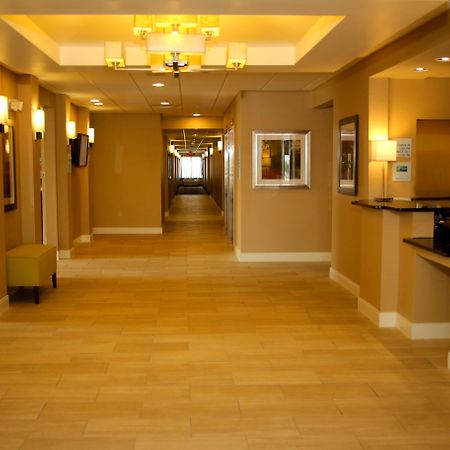 Holiday Inn Express & Suites Marion Northeast By Ihg Exteriör bild