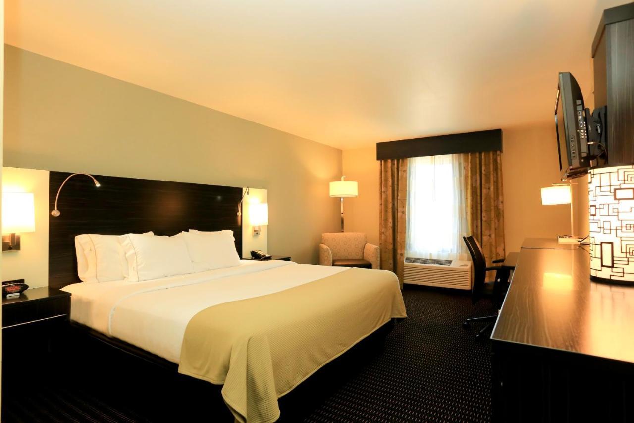 Holiday Inn Express & Suites Marion Northeast By Ihg Exteriör bild